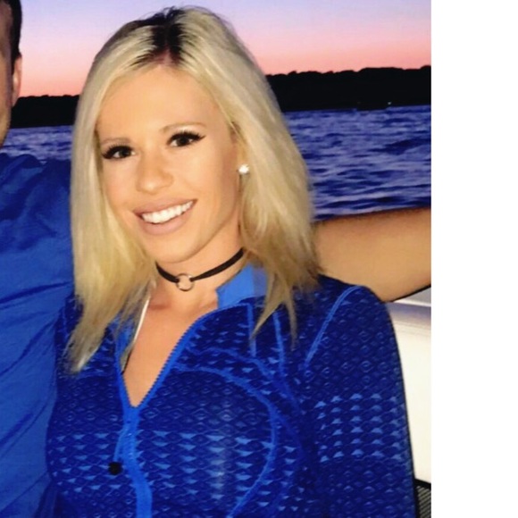 Meet your Posher, Sarah - Picture 1 of 1